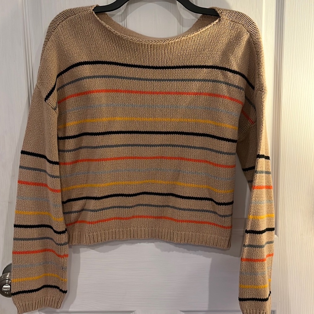 Long sleeve knitted sweater with multicolor stripes